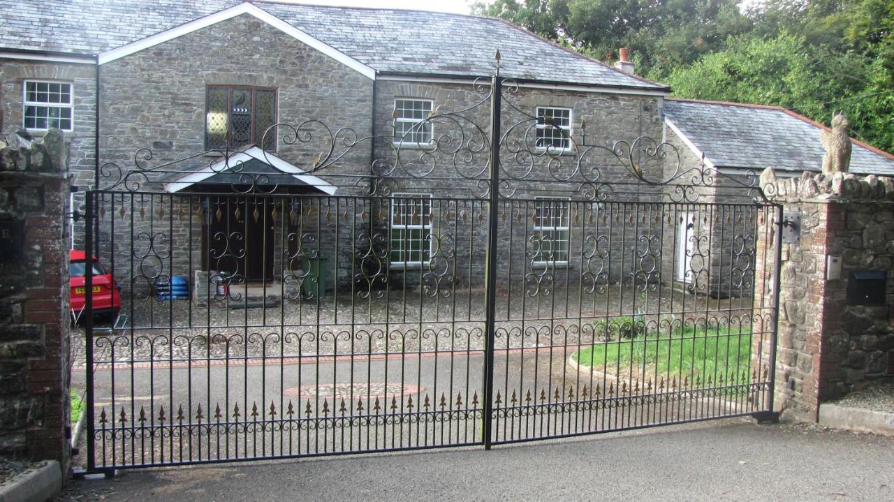 Trelaske Manor B&B Launceston Exterior photo