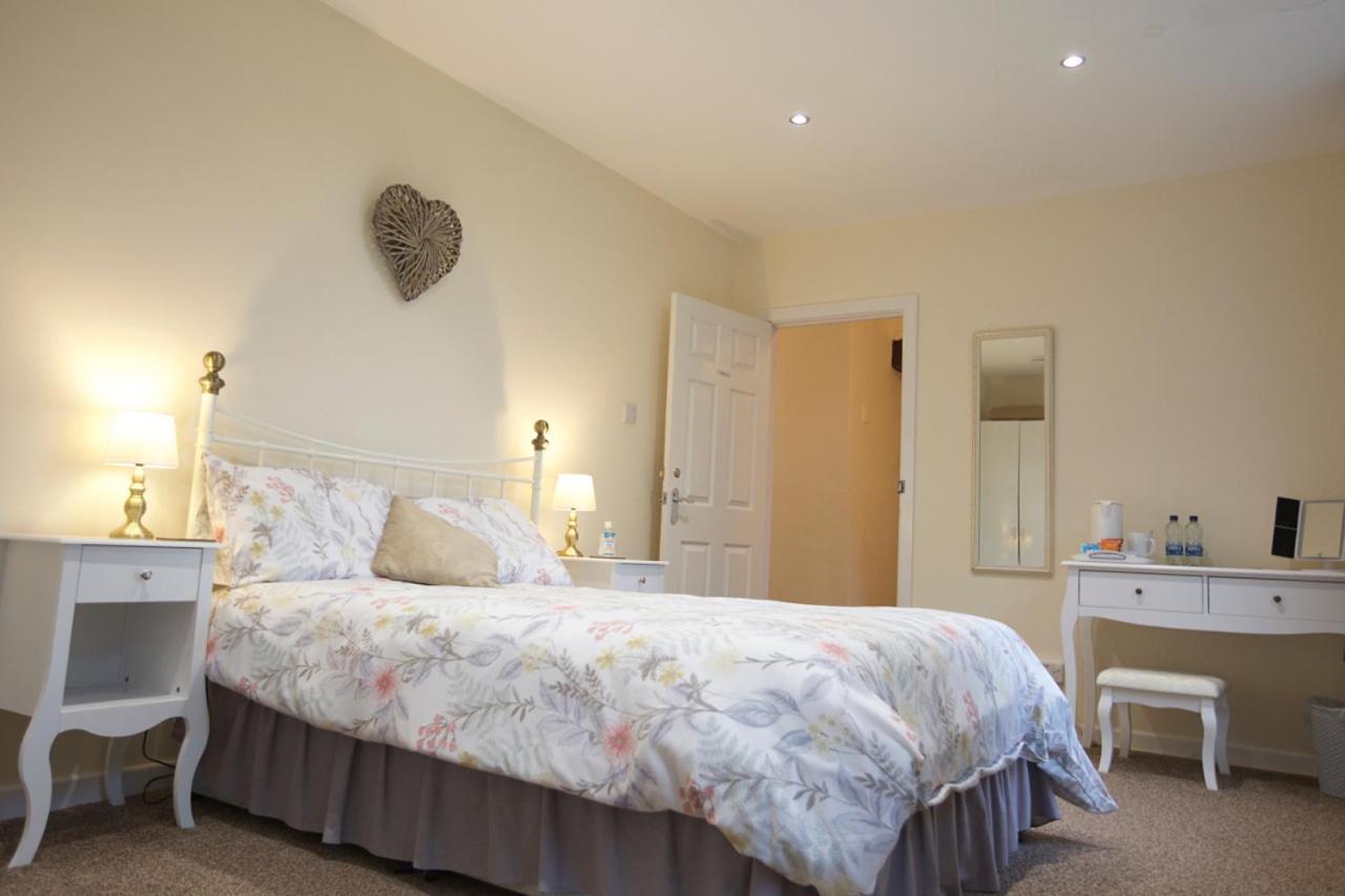 Trelaske Manor B&B Launceston Exterior photo